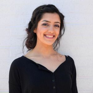 Meet your Posher, Maya